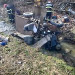 Actualizare Barbatul care a cazut cu vehiculul in parau era sub influenta alcoolului