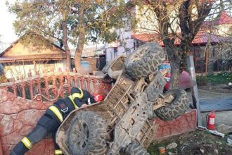 Actualizare Tanarul care a intrat cu ATV ul in gard nu poseda permis de conducere si a refuzat recoltarea probelor pentru determinarea alcoolemiei