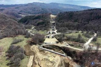 Autostrada Pitesti Sibiu progreseaza rapid 1550 de muncitori si peste 300 de utilaje activeaza pe sectiunea Cornetu Tigveni
