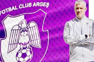 Bogdan Visan antrenorul coordonator al Centrului de copii si juniori de la FC Arges Suntem un club dedicat formarii oferim oportunitatea copiilor sa se antreneze cu echipa mare