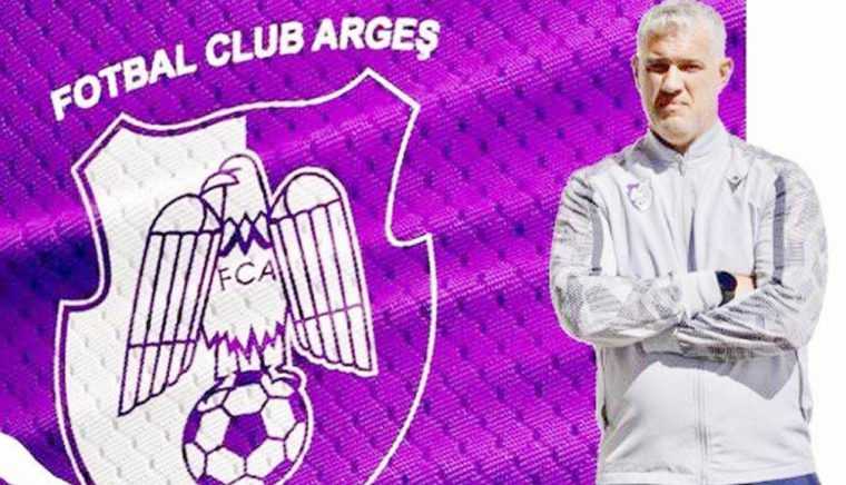 Bogdan Visan antrenorul coordonator al Centrului de copii si juniori de la FC Arges Suntem un club dedicat formarii oferim oportunitatea copiilor sa se antreneze cu echipa mare