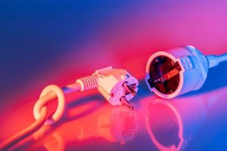 Ce trebuie sa verifici in contract inainte de a alege furnizorul de energie