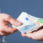 DGA Ofiter de politie retinut pentru trafic de influenta A fost prins in flagrant cand primea mita