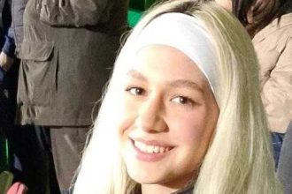 Eleganta in tribune sotia fotbalistului Jakov Blagaic a impresionat la meciul FC Arges Dinamo