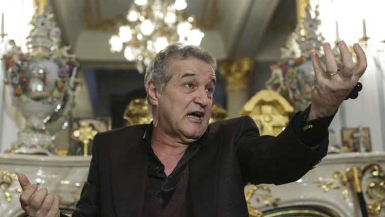 Gigi Becali a ramas fara permis de conducere dupa slujba de Paste fiind prins cu o viteza de peste 100 km h