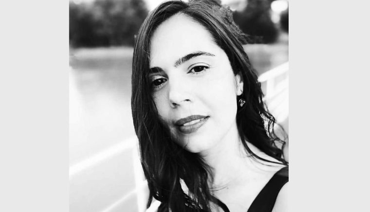 Guvernul Romniei a clasificat informatiile despre ajutoarele acordate Ucrainei Ajutoarele date Ucrainei sunt finantate din bani publici nu din economiile personale ale ministrilor raspunde APADOR CH in instanta