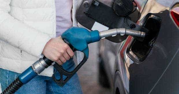 Ministrul Energeticii evalueaza durata scumpirii carburan tilor