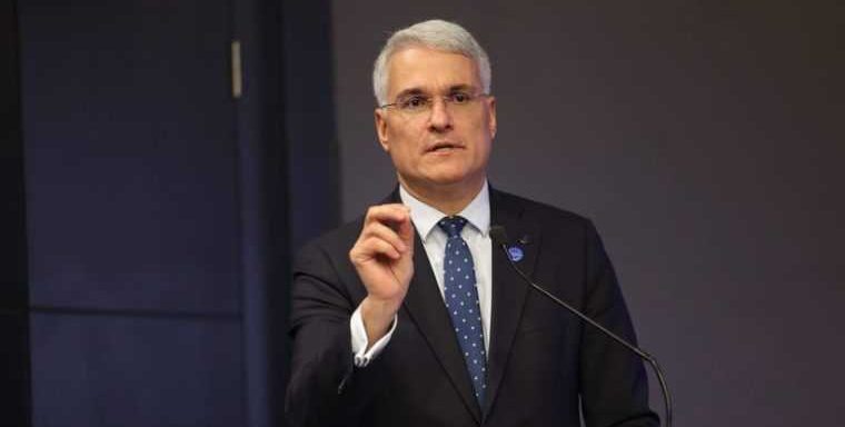 Ministrul interimar al Muncii mesaj de 1 Mai Mi ar placea sa muncim cu totii si sa nu ne ocupam cu sobolanile din Parlament prin motuni de cenzura