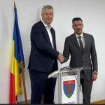Noul prefect USR Sebastian Nedelcu Ii multumesc doamnei prefect Facaleata