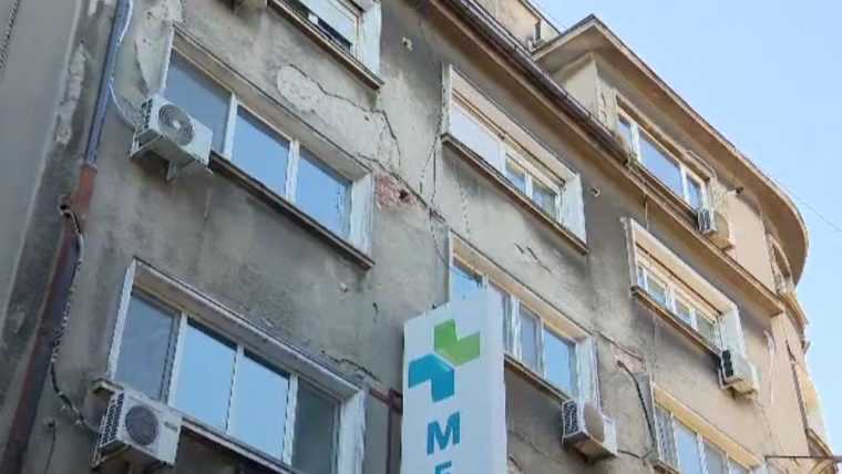 Proprietarii cladirilor cu bulina rosie sunt obligati sa le renoveze in termen de maxim doi ani