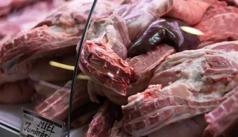 Raza ANPC inainte de Paste carne de miel retrasa de la vanzare si amenzi mari