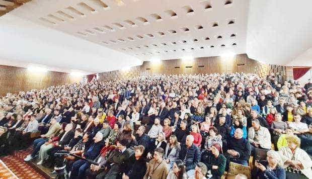 Revolta istorica in muzica Peste 200 de artisti solicita modificarea impozitelor care afecteaza direct concertele