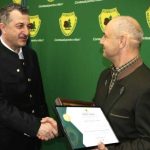 Romsilva a distins padurarul care a salvat cele doua minore in judetul Mures