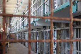 Statul creste bugetul pentru hrana detinutilor cu pana la 40