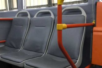 Un oras din Romania va reduce biletul pentru transportul public la doar 1 leu pe zi din cauza cresterei preturilor la carburani