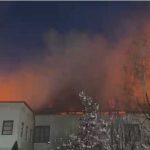 incendiu la manastirea bistrita din valcea acoperisul unor chilii este cuprins de flacari