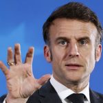 scandal imens la paris perchezitii respinse la palatul lui macron intr o ancheta de trafic de influenta