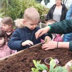 sute de copii din pitesti au petrecut timp in natura in cadrul saptamanii verzi