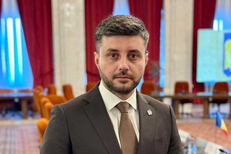 video deputatul catalin mindroc mesaj de paste va doresc tuturor sarbatori fericite alaturi de cei dragi