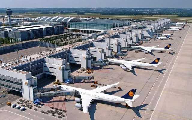 Aeroport inchis la Munchen o drona a perturbat zece de zboruri si a declansat interventii de urgenta
