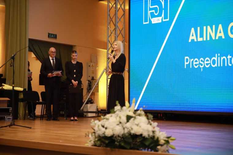 Alina Gorghiu Argeseni de succes in tara