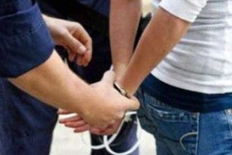 Arges Tanar de 17 ani retinut pentru talharie A furat banii din portofel cu forta