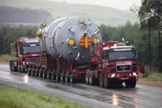 Atentie soferi Coloane mari de transport agabaritic vor traversa Romania