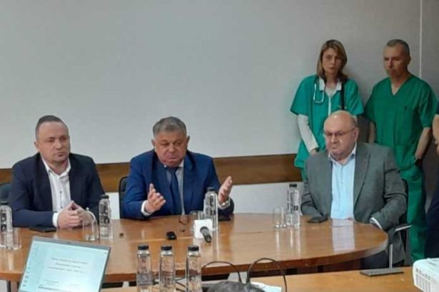 Cifrele spun totul Adrian Dumbrava a diminuat cu 50 din datoriile SJU Pitesti de cand a preluat functia de manager