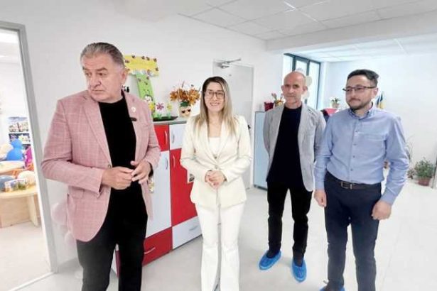 Copiii mutati in Gavana si Prundu s au intors la Cresa din Exercitiu Primarul Cristian Gentea i a primit