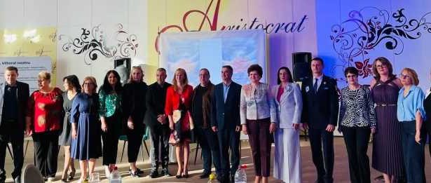 Estera Stamoiu presedinte OAMGMAMR Arges Puterea profesionala a asistentilor medicali nu este o utopie ci o realitate a viitorului