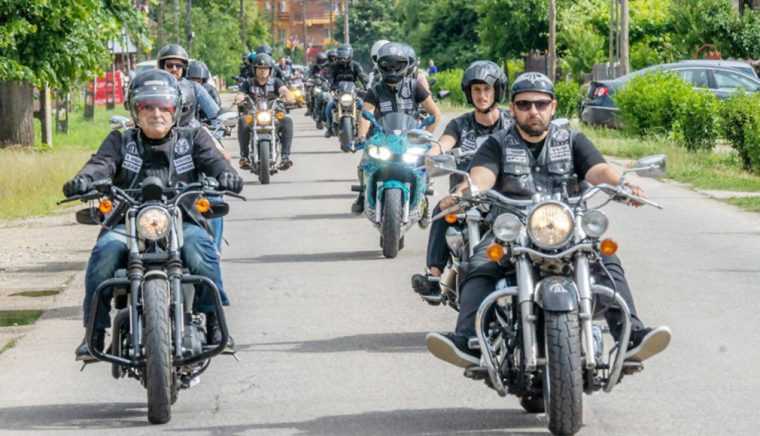 Festivalul Arhanghelilor si Turneul de Vara Topoloveni evenimente consecutive in Valea Carcinovului