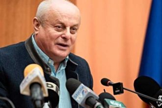 Fostul director al Direciei Silvice Arad a infruntat o infrangere definitiva in procesul cu Romsilva Este obligat sa restituie un bonus de pensionare de 280000 de lei