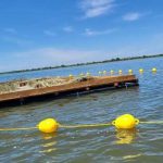 Insule suspendate pe un lac din Romania