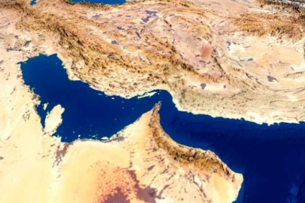 Iranul ameninta internetul global taxe de protectie exorbitante pentru cablurile submarine din stamtoarea Ormuz