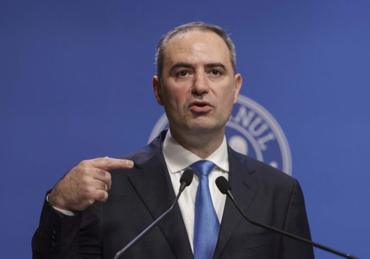 Ministrul Finantelor atrage atentia cursul euro reflecta direct criza politica din Romania