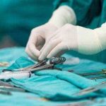 O femeie din Galati primul pacient din Romania operat pe creier cu ajutorul unui robot