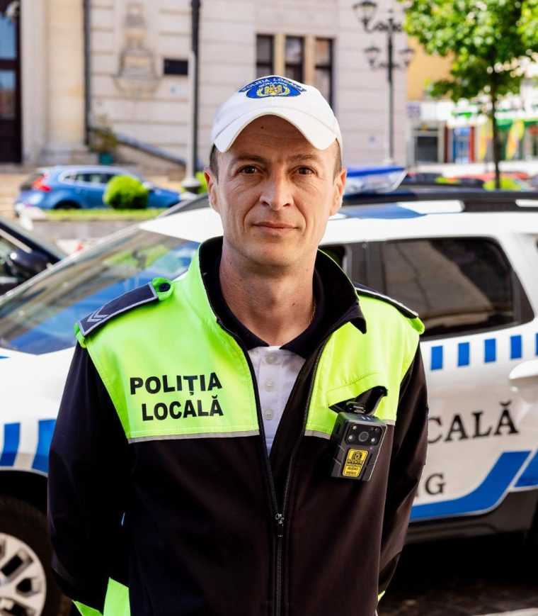 Politistii locali din Campulung echipati cu camere de tip bodycam Mesajul Primariei
