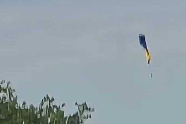 Un parasutist a cazut in gol deoarece echipamentul nu s a deschis in timpul saltului
