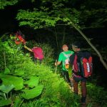 Video Doi turisti blocati in Valea lui Stan salvati de catre salvamontisti