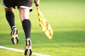 arbitru in varsta de 17 ani agresat pe terren de jucatori a fost demarata o ancheta