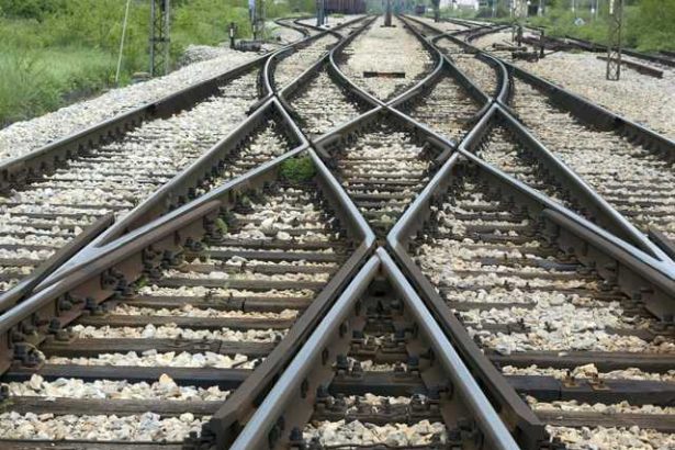 incident feroviar la suceava un vagon intercity a deraiat in momentul plecarii trenului spre bucuresti