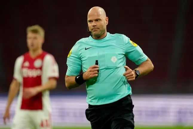 scandal la cupa mondiala arbitru olandez rob dieperink exclus de fifa in consecinta unei anchete pentru agresiune sexuala la londra