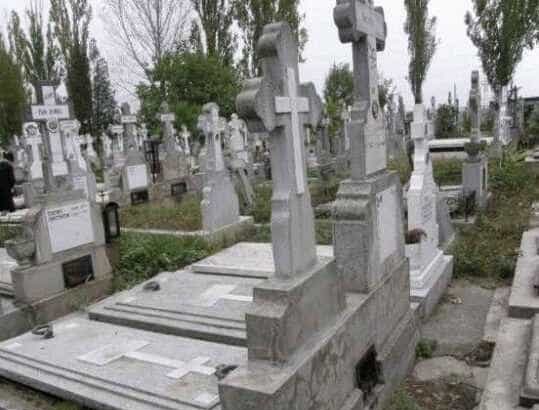 scena socanta in cimitirul bellu dans provocator pe morminte incheiat cu retineri