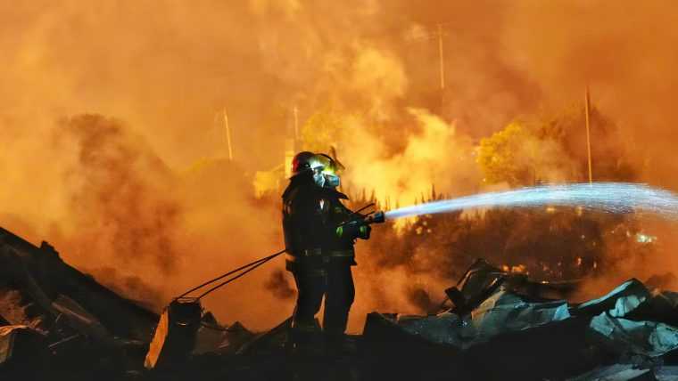 tragedie in china explozie devastatoare la o fabrica de artificii zeci de victime si raniti
