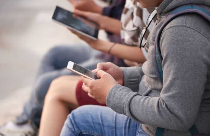 trucul mustatii desenate care insala internetul cum reusesc copiii sa evite filtrele de varsta