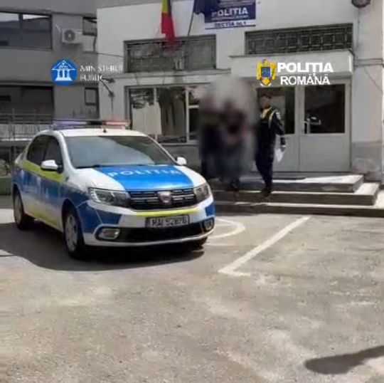video un barbat din Arges a fost retinut pentru agresiune a lovit o pe fosta concubina si pe actualul ei partener