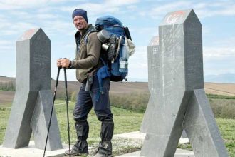 52 de zile de mers pe jos pe Via Transilvanica Un singur vis un refugiu permanent in munti pentru copii
