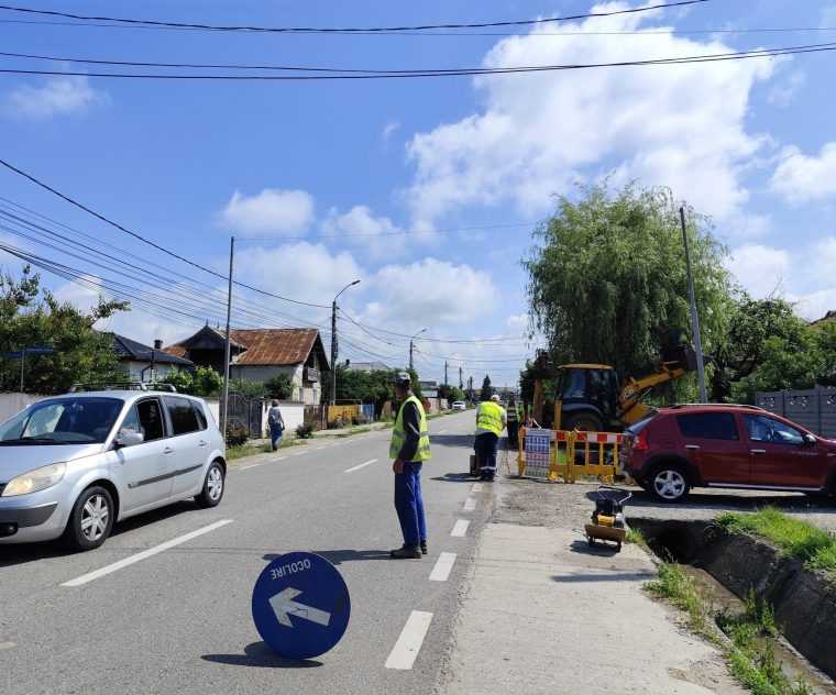 Atentie Circulatie ingreunata la intrarea in Racovita Lucrari pe drum