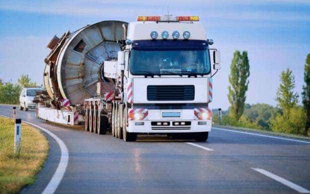Atentie soferi In aceasta seara sase convoaie agabaritice vor circula pe soselele din Romania