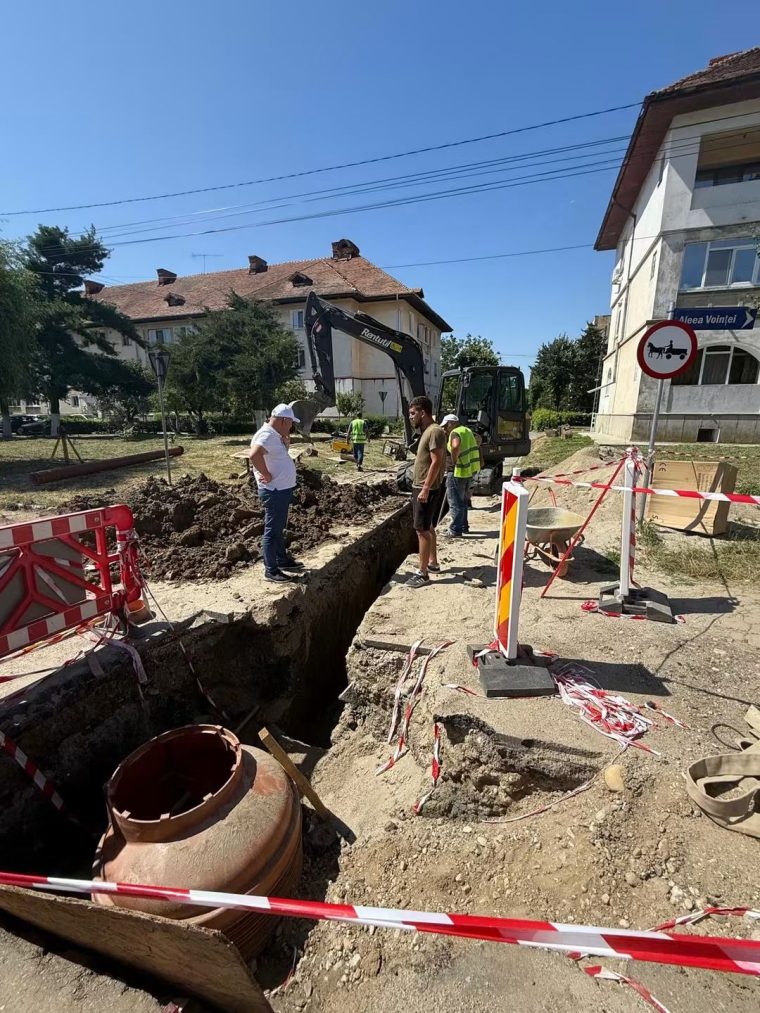 Conducte vechi de 77 de ani din Stefanesti inlocuite printr un proiect amplu